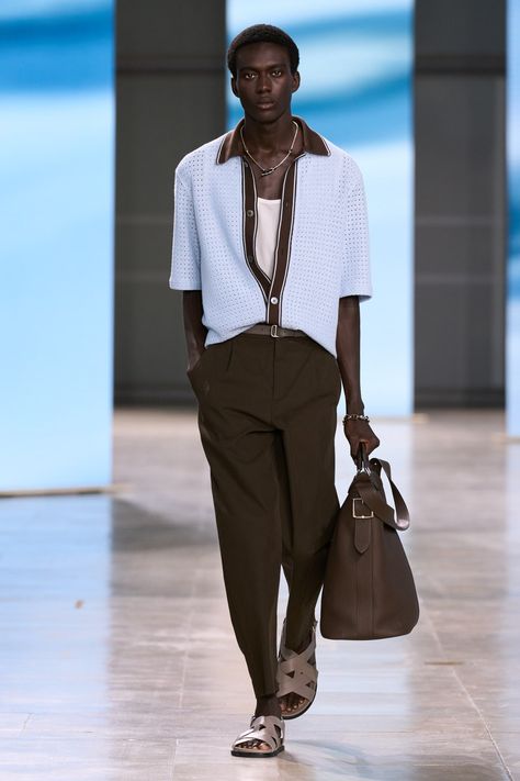 Hermès Spring 2025 Menswear Collection | Vogue Guys Clothing Styles, Mens Luxury Fashion, Casual Design, Zara Man, Gentleman Style, Mens Fashion Trends, Fashion Poses, Mens Street Style, Stylish Men