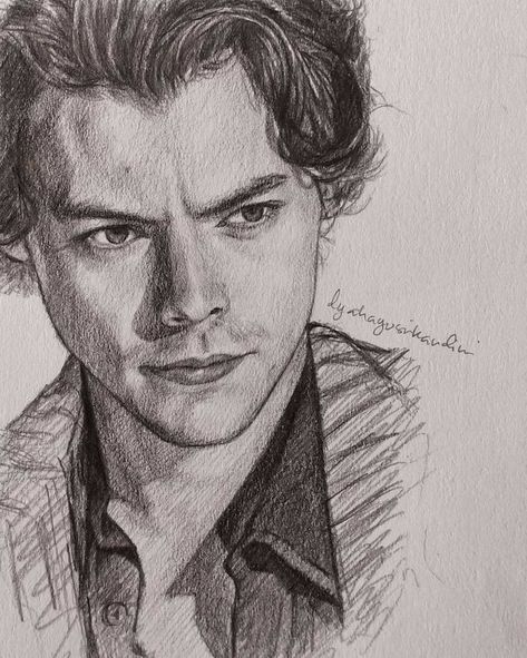 Soulmate Reading, One Direction Drawings, One Direction Art, Harry Styles Drawing, A Soulmate, Soulmate Sketch, Realistic Pencil Drawings, Art Sketches Pencil, Sketchbook Drawings