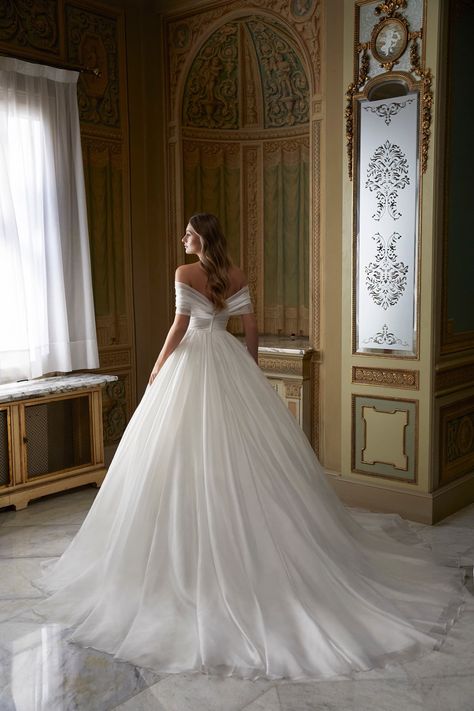 Elegant Wedding Dress Ballgown, Ballgown Wedding Dress, Ronald Joyce, Wedding Dress Ideas, Ballgown Wedding, Cute Wedding Dress, White Wedding Dress, Luxury Wedding Dress, Princess Wedding Dresses