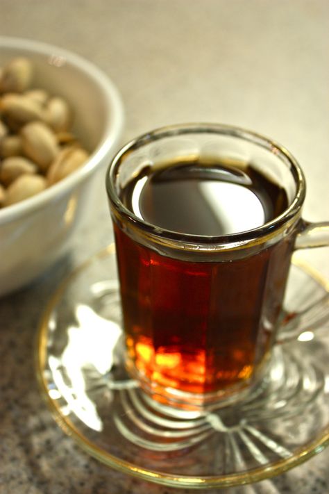 Arabic Mint Tea - yum. Arabic Tea, Story Post, Makanan Diet, Food Photography Tips, Mint Tea, Lebanese Recipes, Tea Recipe, Flavored Water, A Cup Of Tea