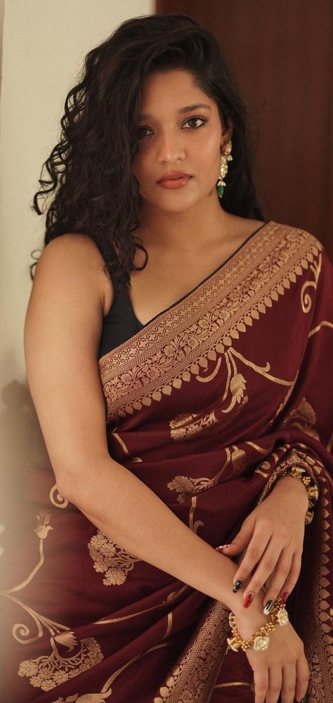 Ritika Singh Saree, Sarees Design, Ritika Singh, Bollywood Glamour, Beauty Face Women, Bollywood Girls, Curvy Girl Fashion, Beautiful Smile Women, Indian Beauty Saree