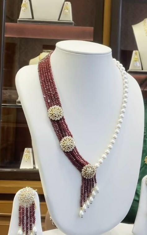 Maharani Haar Gold, Pearl Haram, Black Beads Chains, Baby Jewelry Gold, Pearls Jewellery, Jewellery Making Ideas, New Gold Jewellery Designs, Sparkling Jewelry, Modern Gold Jewelry