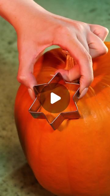 5-Minute Crafts on Instagram: "How to carve a pumpkin with a cookie cutter 👻  #5minutecrafts #halloweendecor #halloweenpumpkin #pumpkincarving #cookiecutter" Drill Holes In Pumpkins, Happy Pumpkin Faces Carving, Pumpkin Eating Baby Pumpkin Carving, Pumkin Carving Easy, How To Carve A Pumpkin, Craving Pumpkins Ideas, Pumpkin Designs Carved, Firefighter Pumpkin, Pumpkin Carving For Kids