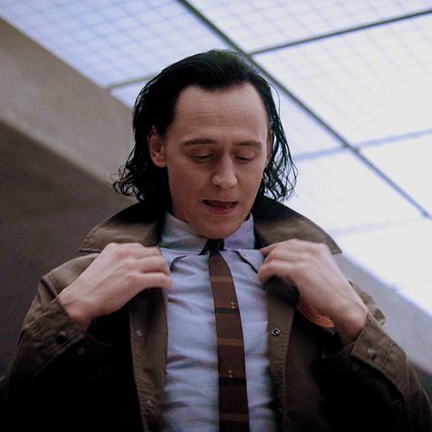 Loki Gifs, Loki Gif, A Name, Loki, A Man, Gif, Wall