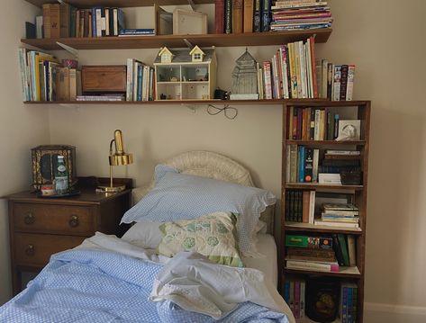 Brownish Bedroom, Call Me By Your Name Room Aesthetic, Room Of One's Own, Pretty Room, Dreamy Room, House Room, Cozy Room, Room Inspiration Bedroom, Dream Rooms