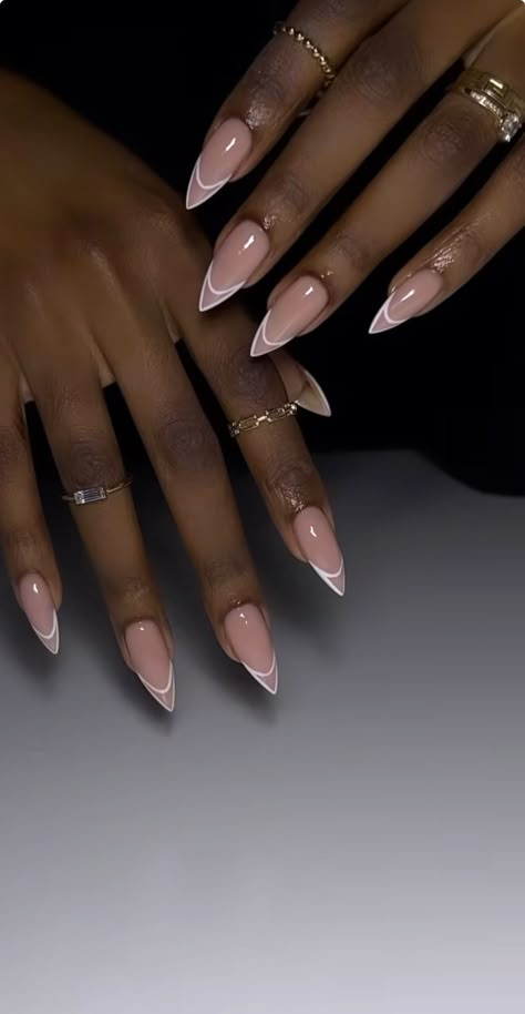 Short Stilleto Nails French Tip Designs, Almond Stilleto French Nails, French Tip Nails Double Line, Hollow French Tip Nails, Pointed Almond Acrylic Nails, Chinese Almond Nails, French Tip Pointy Nails, French Tip Acrylic Nails Almond Shape, Pink Short Stiletto Nails