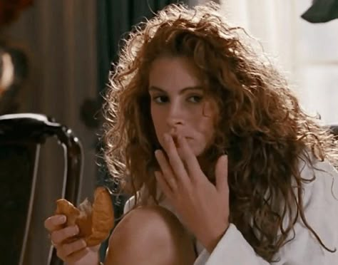 Julia Roberts Hair, Julia Roberts Style, Julia Roberts, Dream Hair, Curly Girl, Natural Curls, It Girls, My Vibe, Wavy Hair