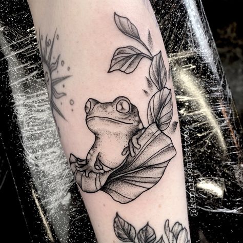 @kerrieemtattoo #dotwork #dotworktattoo #blackwork #blackworktattoo #blacktattoo #dotworkshading #frog #frogtattoo #cutefrog #leavestattoo #cutetattoo Black Frog, Frog Tattoo, Z Tattoo, Frog Tattoos, Frog Art, Black Tattoo, Up Tattoos, Beauty Tattoos, Piercing Tattoo