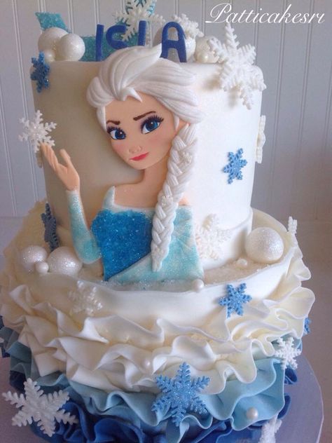 Frozen Cake Ideas, Cake Elsa, Frozen Birthday Party Cake, Frozen Themed Birthday Cake, Pastel Frozen, Anna Cake, Tiffany Birthday, Elsa Cakes, Disney Birthday Cakes