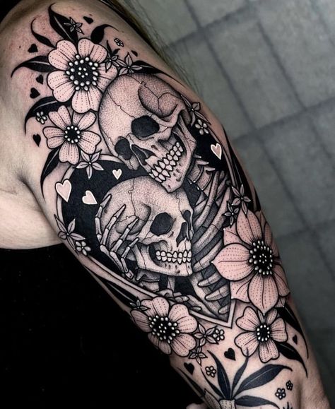 Skull Couple Tattoo, Rabe Tattoo, Halloween Tattoo Ideas, Gargoyle Tattoo, Feminine Skull Tattoos, Christian Tattoo, Feminine Body, Skull Sleeve Tattoos, Dandelion Tattoo