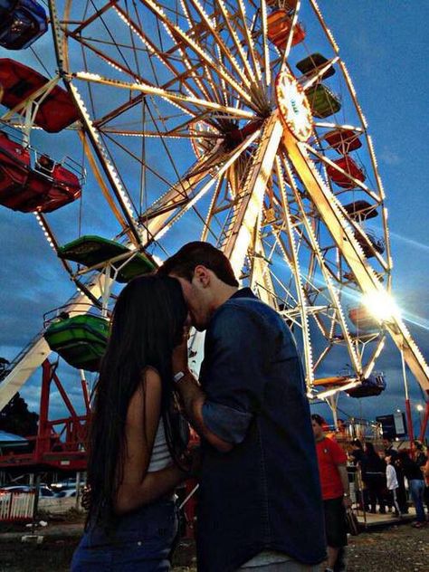 Carnival Date, Ferris Wheels, Dream Dates, Books Literature, Cute Date Ideas, Fotos Goals, Shotting Photo, Goals Pictures, Katniss Everdeen