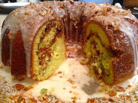 Cinnamon Bunt Cake, Pistachio Coffee Cake, Swirl Cake Recipe, Cinnamon Swirl Bundt Cake, Pistachio Bundt Cake, Swirl Bundt Cake, Rita Recipe, Pistachio Nut, Pistachio Recipes