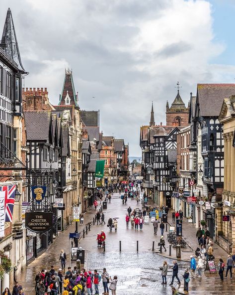 A Lady in London on Instagram. This view of Chester, England is beautiful. Chester, Cheshire, England is one of the best cities in the UK and one of the best places to visit in England. #chester #england #uk Day Trips From London, Uk City, Beautiful Streets, Destination Voyage, England And Scotland, England Travel, City Break, Historical Architecture, Uk Travel