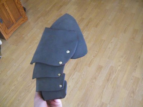 Eva Foam Shoulder Armor, Diy Armour, Joan Of Arc Costume, Astrid Cosplay, Eva Foam Armor, Foam Cosplay, Fallout Cosplay, Foam Armor, Warrior Costume