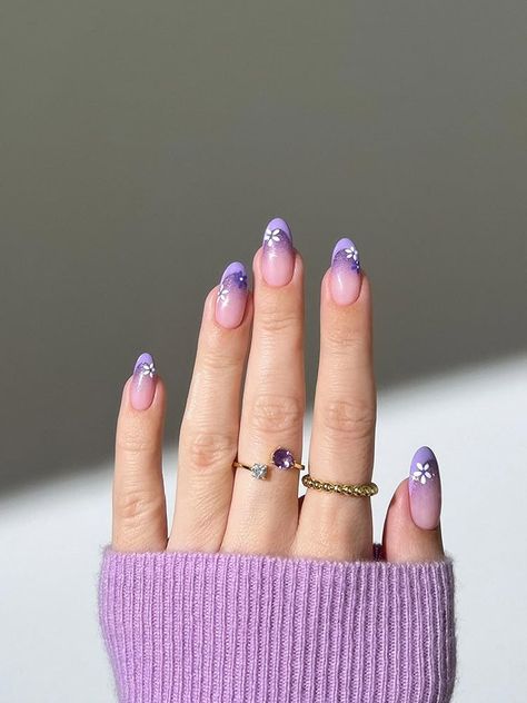 Cute Spring Nails, Girly Acrylic Nails, Purple Nail, Glamorous Nails, Really Cute Nails, Simple Nail Art Designs, Sparkly Nails, Oval Nails, Beach Nails