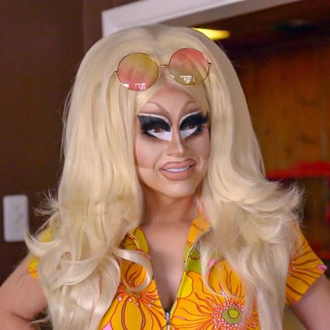 #TrixieMattel #TrixieMotel #DragRace Trixie Mattel, Trixie And Katya, Denise Richards, Drag Race, Carnival Face Paint, Halloween Face Makeup, Queen