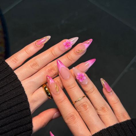 Pink and gold 🌸 Styling some new jewelry from @meideya.jewelry —— #nailart #nails #3dflowers #flowernails Pink And Gold Almond Nails Design, Pink And Golden Nails, Pink Nails Design Ideas, Gold Nails With 3d Flowers, Pink Golden Nail Art, Pink Nails With Gold Butterflies, Neutral Nails Acrylic, Euphoria Nails, Fake Nails Designs