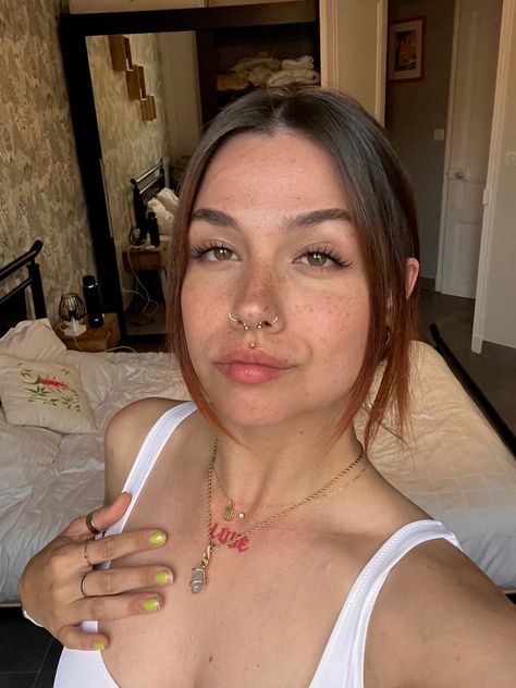 #piercing #girlswithtattoos #girlswithpiercings #piercings #piercinginspo Elegant Face Piercings, Face Piercings Medusa, Delicate Face Piercings, Feminine Facial Piercings, Subtle Face Piercing, Piercing Face Ideas, Multiple Face Piercings, Gold Piercings Aesthetic Face, Symmetrical Face Piercings