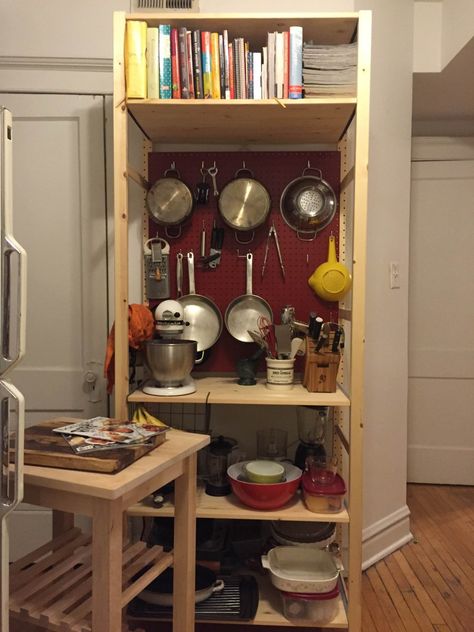 Making My Kitchen Pop with a Pegboard-IVAR Unit - IKEA Hackers Ikea Ivar Kitchen, Ivar Kitchen, Ivar Ideas, Kitchen Pegboard, Pegboard Kitchen, Kitchen Pop, Pegboard Garage, Kitchen Hack, Ikea Finds