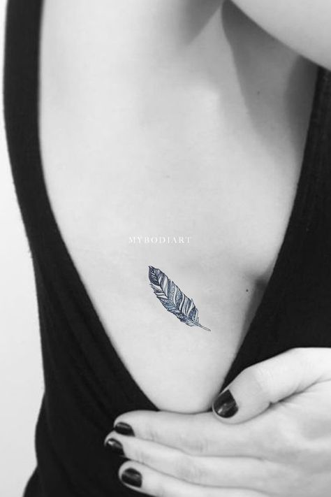 Feather Rib Tattoos, Tattoo Plume, Tattoos For Women On Thigh, Quill Tattoo, Temporary Tattoo Ideas, Small Feather Tattoo, Foot Tattoos For Women, Tattoo Leg, Women Ideas