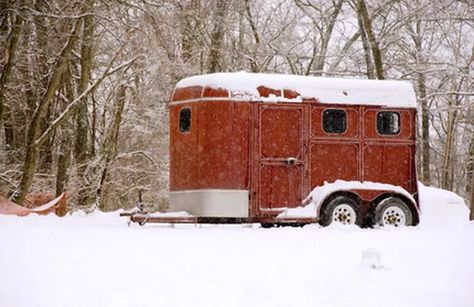 How to Build Horse Trailer Ramps | Animals.mom.com Converted Horse Trailer, Stock Trailer, Livestock Trailers, Trailer Ramps, Cargo Trailer Conversion, Trailer Images, Horse Trailers, Cargo Trailers, Horse Trailer