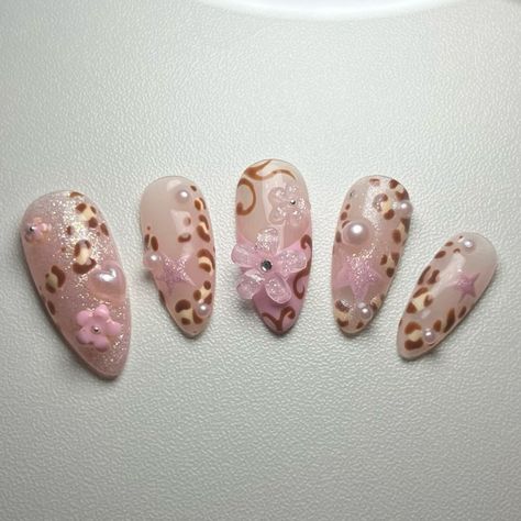 Gyaru Nail Art, Short Gyaru Nails, Hime Gyaru Nails, Gyaru Nails Short, Shoujo Nails, Cute Japanese Nails, Nails Gyaru, Gyaru Nails, Amazing Nails