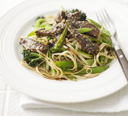 A super-speedy, healthy stir-fry, easily halved to serve one for an after-work supper Miso Beef, Sesame Beef, Steak And Broccoli, Ginger Miso, Chimichurri Recipe, Healthy Stir Fry, Beef Noodles, Honey Sesame, Noodle Recipe