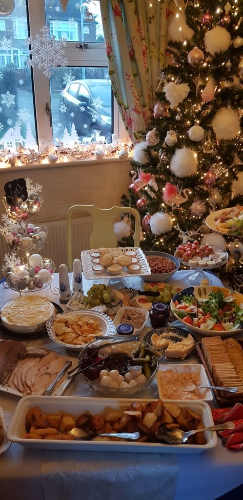 Boxing Day Buffet 2018 Boxing Day Buffet Ideas Uk, Christmas Dinner Buffet Ideas, Boxing Day Buffet Ideas, Boxing Day Buffet, Dinner Buffet Ideas, Christmas Dinner Buffet, Future Christmas, Christmas Buffet, Buffet Ideas