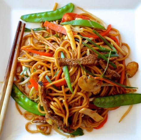 Authentic Beef Lo Mein - homemade and so much better than takeout. #chinese #takeout #noodles Beef Lo Mein Recipe, Beef Lo Mein, Woks Of Life, Lo Mein Recipes, Mapo Tofu, Lo Mein, Woks, Chinese Dishes, Asian Cooking