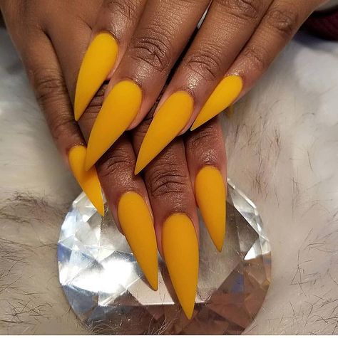 Mustard Nails, Acrylic Nails Yellow, Yellow Nail Art, Yellow Nails, Pretty Acrylic Nails, Nails Magazine, Matte Nails, Beauty Bar, Nail Salon