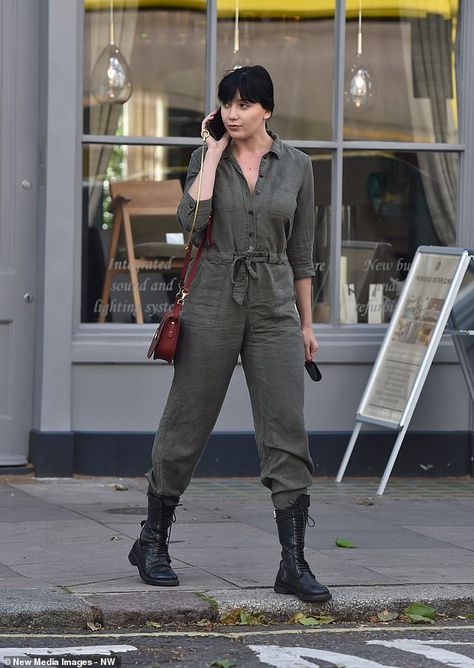 Jumpsuit And Boots Outfits, Jumpsuit With Boots Outfits, Boiler Suit Outfit, Jumpsuit With Boots, Jumpsuit And Boots, Bike Outfit, Combat Boot Outfit, Dr Martens Outfit, Winter Work Wear