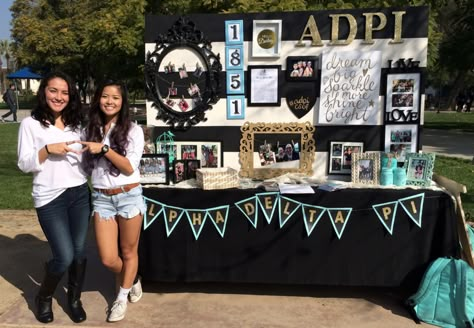 recruitment table Sorority Tabling, Tabling Ideas, Recruitment Decorations, Sorority Recruitment Themes, Recruitment Ideas, Sorority Pr, Theta Phi Alpha, Sorority Sugar, Tri Sigma