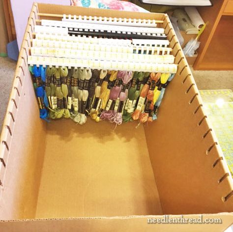 Storage Room Design, Floss Organization, Embroidery Floss Storage, Cross Stitch Floss, Thread Organization, Thread Storage, Sewing Room Organization, Ways To Organize, Craft Room Organization