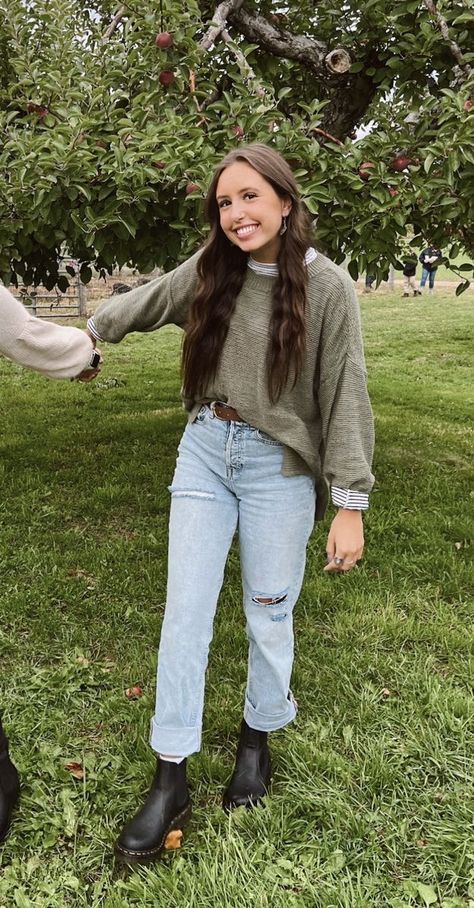 Cute Casual Outfits For Fall, Cozy Sweater Outfits, Cute Oversized Sweaters, Mom Outfits Fall, Looks Jeans, Oversized Striped Sweater, Cute Modest Outfits, Clothing Pieces, Mode Boho