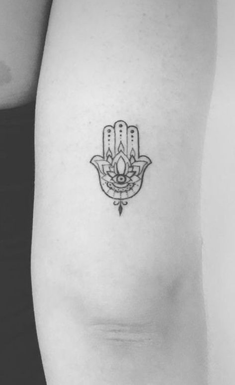 Fine Line Hamsa Tattoo, Lotus Tattoo Wrist, Small Hamsa Tattoo, Tattoos Classy, Wolf Tattoos For Women, Key Tattoo Designs, Hamsa Tattoo Design, Hamsa Hand Tattoo, Fine Line Tattoo Ideas