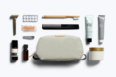 Mens Skin Care Packaging, Dopp Kit Essentials, Science Skincare, Big Boys Fashion, Mens Dopp Kit, Mens Grooming Kit, Skin Care Packaging, Minimalist Backpack, Minimalist Bag