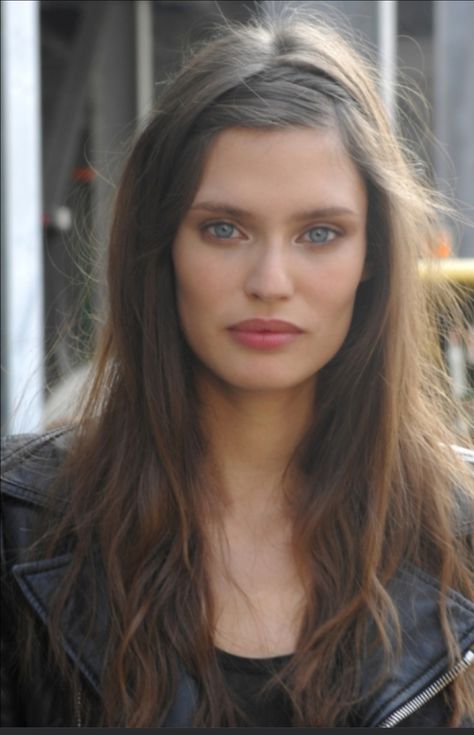 Bianca Balti, Italian Beauty, Soft Summer, Aesthetic Bedroom, London Fashion Week, Milan Fashion Week, Paris Fashion Week, Beauty Makeup, Hair Makeup