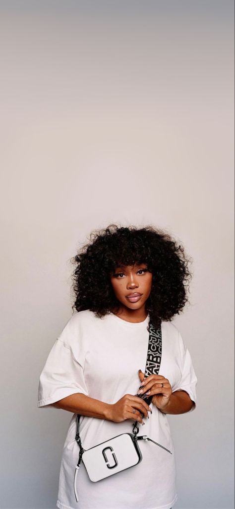 Marc Jacobs Wallpaper, Sza Wallpaper Aesthetic, Sza Singer Aesthetic Wallpaper, Sza Singer No Makeup, Sza Singer Portrait, Sza Wallpapers, Sza Sos Wallpaper, Sza Aesthetic Portrait, Scorpio Mars