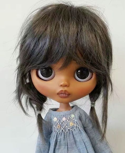 Tan Blythe Doll, Blythe Dolls Black Hair, Black Blythe Dolls, African American Dolls, Bratz Doll, Black Doll, Cartoon Profile Pics, Doll Parts, Pretty Dolls