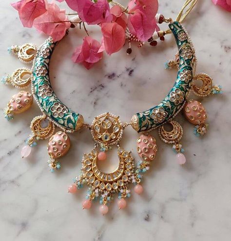 Gold Meenakari Jewellery, Meenakari Jewellery Necklaces, Artifical Jwellery, Meenakari Jewellery, Meenakari Necklace, Indian Bridal Jewelry, Indian Skirt, Tiaras Jewellery, Pakistani Couture