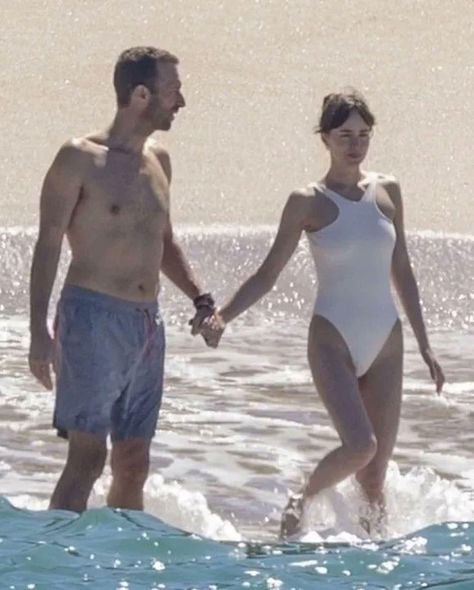 Dakota Johnson And Chris Martin, Beautiful Swimwear, Dakota Style, Malibu Beach House, Dakota Johnson Style, People Crowd, Her Film, Nature Home, Johnson Family