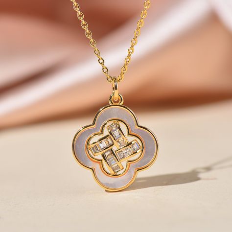 14K Gold plated Clover Charm With Pink Mother Of Pearl Inlay , Micro Pave Set With Baguette Cubic Zirconia, Mope-60 *CHAIN IS NOT INCLUDED 14K Gold plating Over Brass, coated with non tarnishing coat Measurement: 18mm x 20mm Charm Thickness:3mm Jump Ring : Open, Inside Diameter:3mm Color: Gold Bulk discount is available at drop down menu Ship from Los angeles Silver Braided Ring, Jewellery Design Sketches, Gold Mangalsutra Designs, Mother Of Pearl Inlay, Gold Mangalsutra, Y2k Jewelry, Pearl Inlay, Braided Ring, Clover Charm