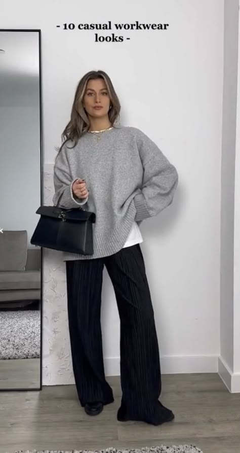 Oversized Sweater Office Outfit, Business Casual Joggers Outfit, Black Knit Sweater Outfit, Casual Minimalist Outfit, Ceo Style, Euro Winter, Slacks Outfit, Winter Autumn Outfits, Neutral Fits