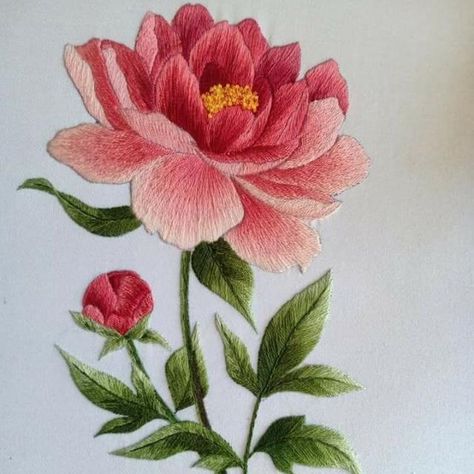 WhatsApp Embroidered Landscapes, Flower Machine Embroidery, Simple Hand Embroidery Patterns, Flower Machine Embroidery Designs, Crewel Embroidery Kits, Hand Embroidery Patterns Flowers, Floral Embroidery Patterns, Diy Embroidery Patterns, Handmade Embroidery Designs