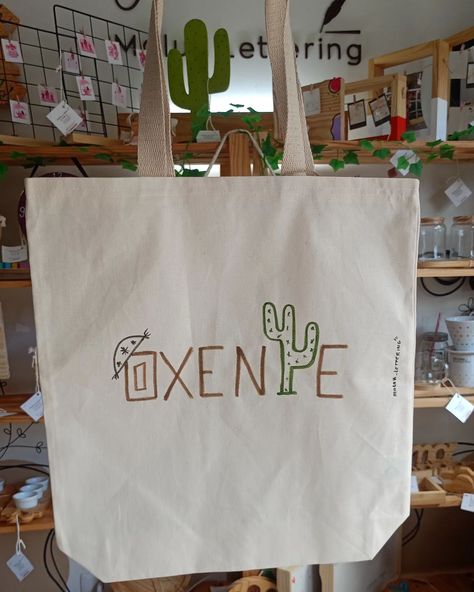 Nossas ecobag ♻️ voltaram 😃 São 5 modelos com a temática Nordeste 🌵 Para quem tem orgulho e ama o sertão 🏜️ Tamanho 30x40x10 Ecobag Design Ideas, Artistic Eco-friendly Canvas Bag, Eco-friendly Graphic Print Canvas Bag, Eco Bag