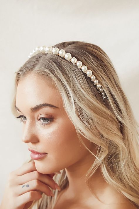 20 Incredibly Easy and Chic Hairstyles for Thanksgiving - College Fashion Wedding Headband Pearls, Wedding Hairstyles With Pearl Headband, Wavy Wedding Hair With Headband, Pearl Headband Wedding Hair, Pink Formal Hair Accessories, Wedding Headband Hair Down, Bridal Headband With Hair Down, Pearl Headband Hairstyles, Wedding Hair With Headband