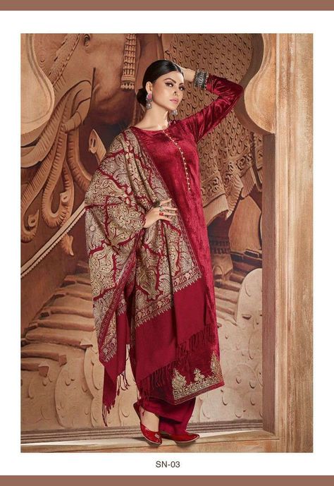 Velvet Shawls, Velvet Saree, Sabyasachi Mukherjee, Velvet Shawl, Velvet Dress Designs, Sekhon Boutique, Embroidered Velvet, Diamond Fashion Rings, Work Suits