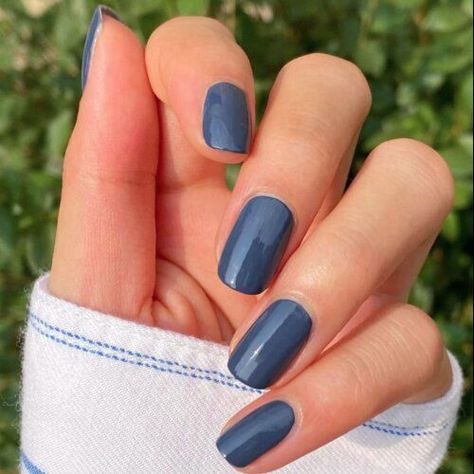 Girls Trip Nails, Blue Gray Nails, Peach Nail Polish, Interview Nails, Manicure Steps, Nails For Fall, Grey Nail Polish, Blue Gel Nails, Chrome Nails Designs