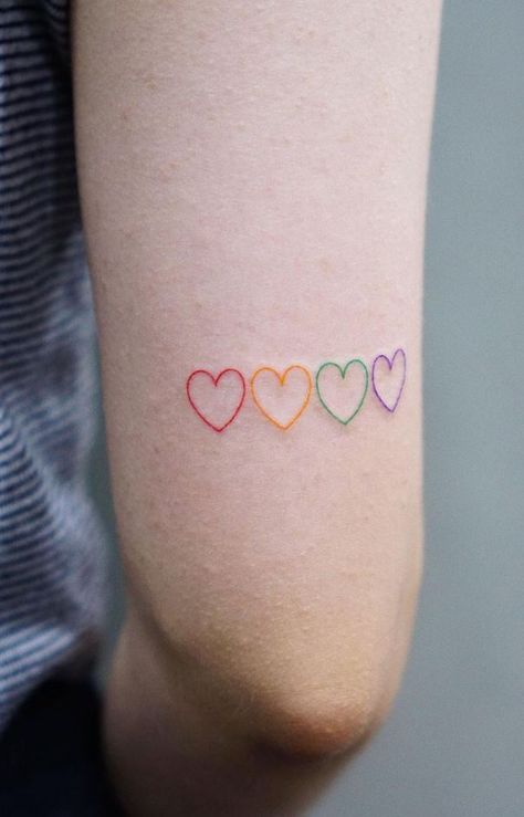 Tiny Hearts Tattoo, Heart Tattoo Color, Tattoo Hidden, Tattoo Locations, Tattoo Stomach, Tatts Ideas, Tattoo Hip, Pride Tattoo, Hearts Tattoo