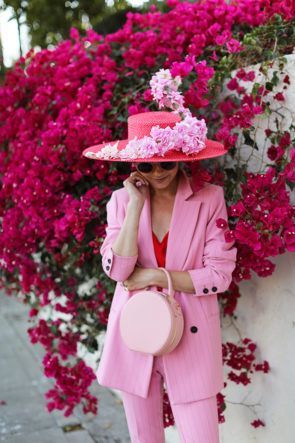 PINK SUIT // POLO WITH BELMOND EL ENCANTO Kentucky Derby Aesthetic, Kentucky Derby Outfit For Women, Red And Pink Outfit, Pink And Red Outfit, Derby Outfits For Women, Ganni Bag, Pink Suits Women, Pink Pantsuit, Kentucky Derby Outfit